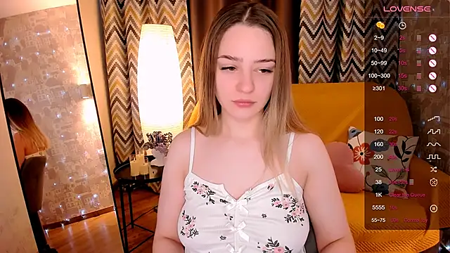 cherrykississ online show from April 2026 02:01:01 AM