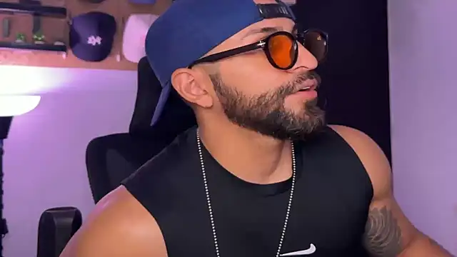 SamDornan51 online show from April 2026 02:51:02 AM