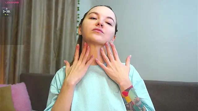 AricaPetties online show from February 2026 08:18:02 PM