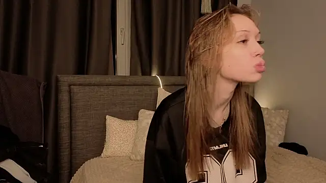 CarmenScott online show from March 2026 08:33:01 PM