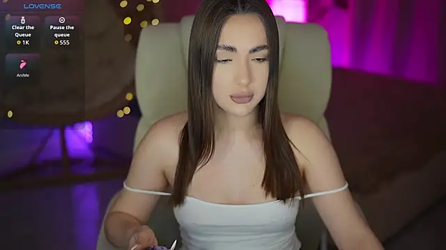 OliviaMoore  online show from March 2026 08:04:02 PM