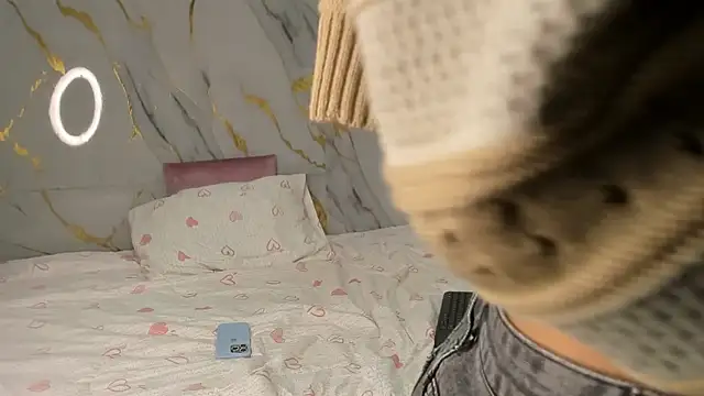 Amanda Rossi online show from April 2026 03:53:02 PM