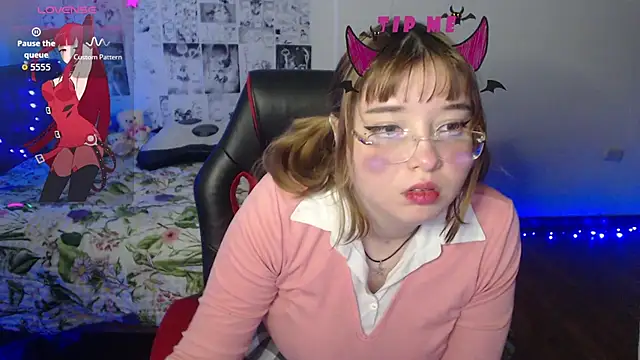 Cherrybloom692 online show from February 2026 07:45:02 AM