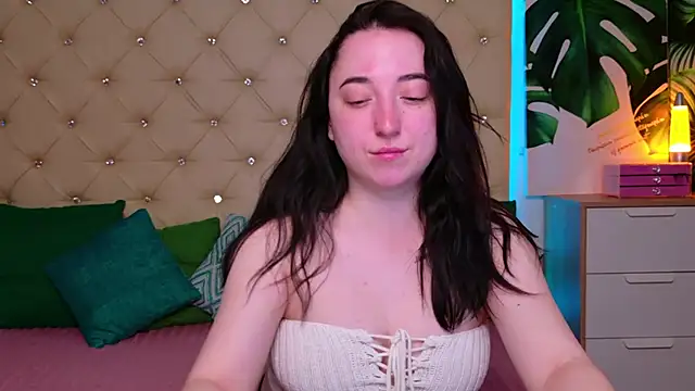 AwaMax online show from April 2026 04:48:01 AM