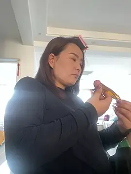 Youyou 12 online show from February 2026 03:37:01 AM