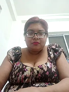 Elie Hallway online show from February 2026 06:47:02 PM