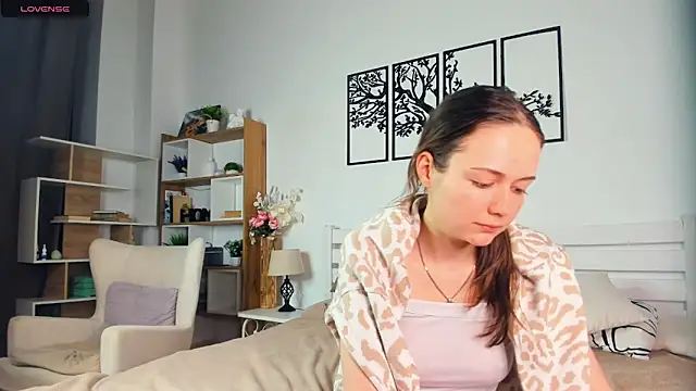 MalvinaTrafford online show from April 2026 06:34:02 PM