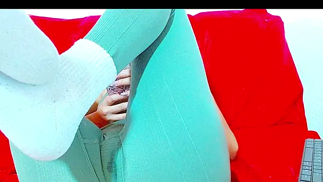 violletsweetie online show from February 2026 06:41:01 PM