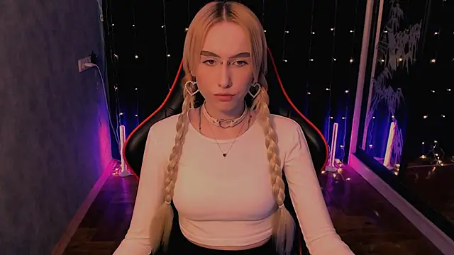 crybambi online show from April 2026 10:39:02 AM