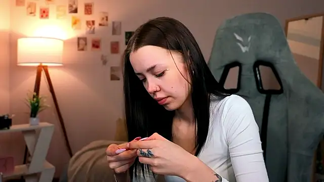 Vexnexe online show from February 2026 07:18:01 PM