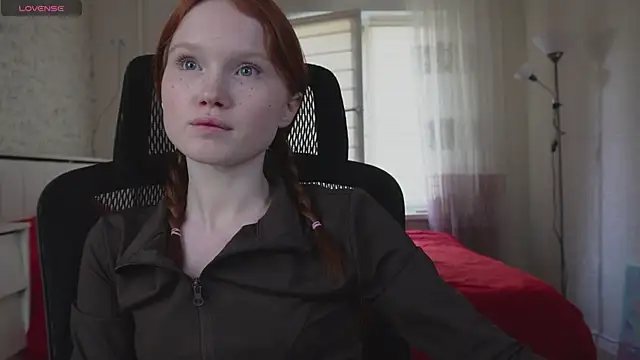 Snapshot of Nellie_baby chatting on June 2026 10:39:01 AM Nellie baby online show from June 2026 10:39:01 AM