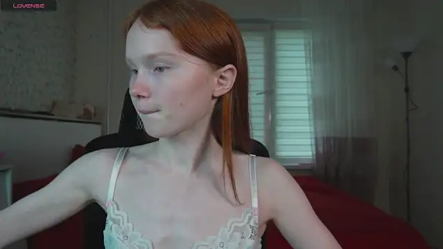 Snapshot of Nellie_baby chatting on July 2026 12:42:02 PM Nellie baby online show from July 2026 12:42:02 PM