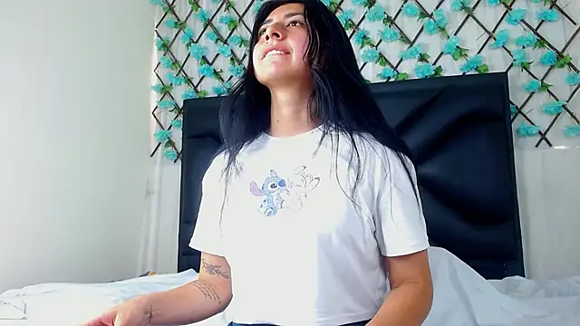 EmmaWilliamss4 online show from February 2026 03:39:02 PM