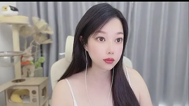 Snapshot of Yumi_yuni chatting on May 2026 01:03:01 AM Yumi yuni online show from May 2026 01:03:01 AM