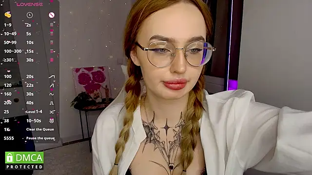 Snapshot of AdeLuna chatting on July 2026 11:33:01 PM AdeLuna online show from July 2026 11:33:01 PM