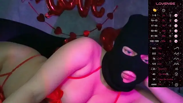 Snapshot of YenMoore chatting on February 2026 12:54:01 PM YenMoore online show from February 2026 12:54:01 PM