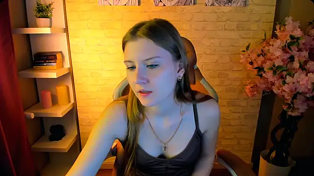 Caroline Desire  online show from February 2026 07:50:01 AM