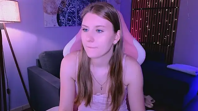 Caroline Desire  online show from April 2026 07:31:01 AM