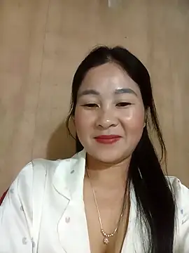 Snapshot of Dunk-namic chatting on May 2026 12:07:01 AM Dunk-namic online show from May 2026 12:07:01 AM