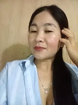 Snapshot of Dunk-namic chatting on May 2026 12:30:01 AM Dunk-namic online show from May 2026 12:30:01 AM