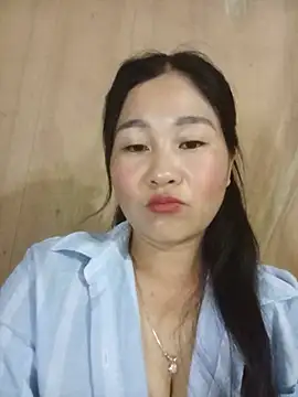Snapshot of Dunk-namic chatting on May 2026 08:32:02 AM Dunk-namic online show from May 2026 08:32:02 AM