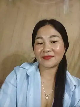 Snapshot of Dunk-namic chatting on May 2026 12:40:02 AM Dunk-namic online show from May 2026 12:40:02 AM