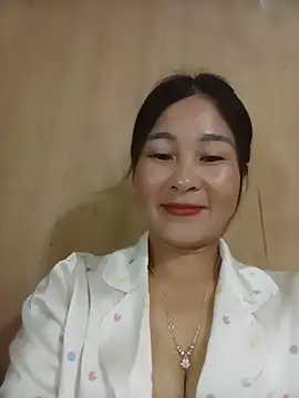 Snapshot of Dunk-namic chatting on May 2026 08:53:02 AM Dunk-namic online show from May 2026 08:53:02 AM