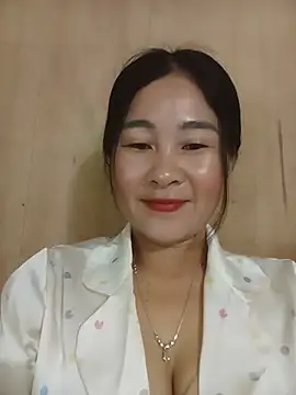 Snapshot of Dunk-namic chatting on May 2026 02:07:02 AM Dunk-namic online show from May 2026 02:07:02 AM