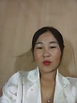 Snapshot of Dunk-namic chatting on May 2026 08:12:02 AM Dunk-namic online show from May 2026 08:12:02 AM