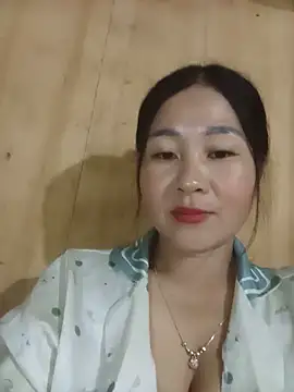 Snapshot of Dunk-namic chatting on June 2026 02:45:02 AM Dunk-namic online show from June 2026 02:45:02 AM