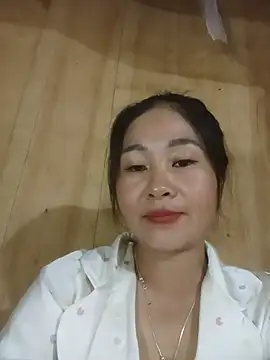 Snapshot of Dunk-namic chatting on July 2026 10:33:02 AM Dunk-namic online show from July 2026 10:33:02 AM