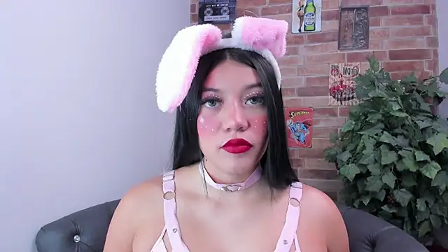 foxy vera online show from July 2026 11:02:01 AM