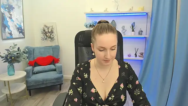 CaseyTerini online show from April 2026 06:19:01 AM