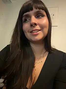 lovelyjinny online show from February 2026 10:00:02 PM