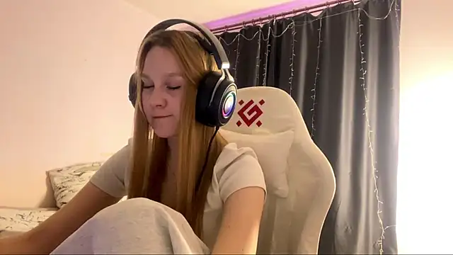 axin burnell online show from April 2026 02:22:01 PM