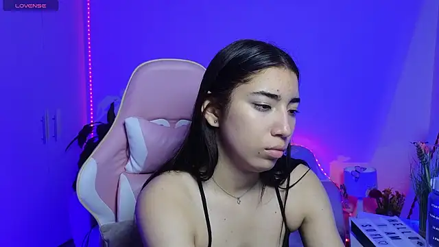 Sofiagomez777 online show from February 2026 04:42:01 AM