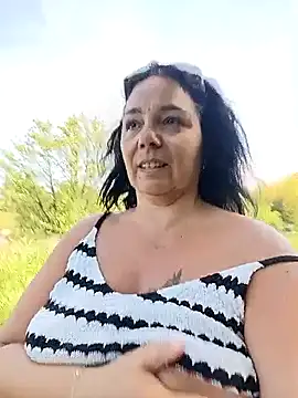 pulpeuse64 online show from April 2026 11:35:01 AM