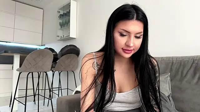 AuraXO online show from April 2026 05:32:01 AM