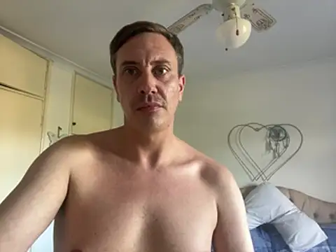 Snapshot of malcolm2334 chatting on June 2026 05:35:02 PM malcolm2334 online show from June 2026 05:35:02 PM