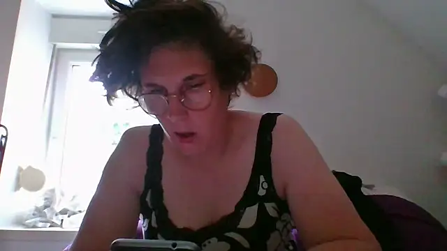 OIseauNoir88 online show from May 2026 06:43:02 AM