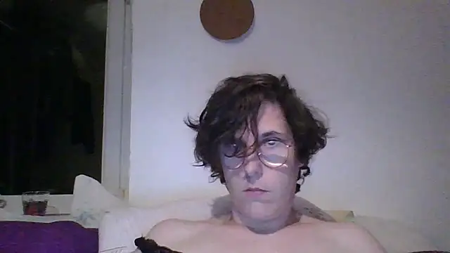 OIseauNoir88 online show from May 2026 07:34:02 PM