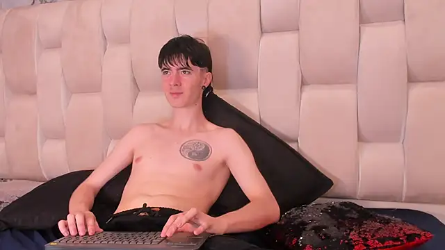 Lio      online show from March 2026 04:30:02 AM