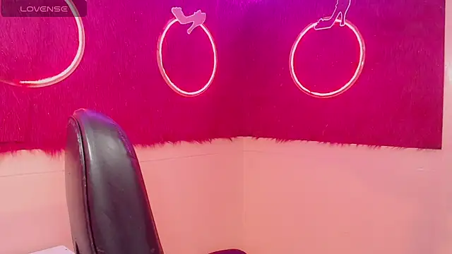 isabella vogue online show from February 2026 11:36:02 AM