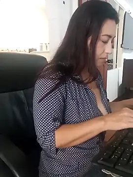 aliz963040 online show from February 2026 02:33:01 PM