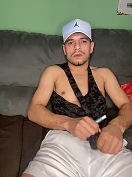 alessand180521 online show from February 2026 04:36:01 PM