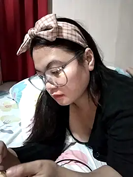 Zyramae 25 online show from March 2026 05:18:01 PM