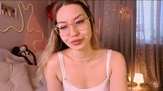 lusciousslily online show from March 2026 04:29:04 AM