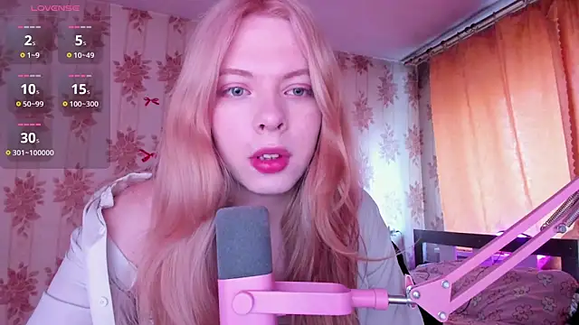 Snapshot of Cutie_Bambi chatting on June 2026 12:09:02 PM Cutie Bambi online show from June 2026 12:09:02 PM