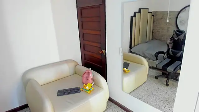 Philipp-Jones online show from February 2026 01:21:01 PM