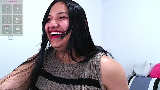 Snapshot of emily-rousee- chatting on February 2026 01:40:01 PM emily-rousee- online show from February 2026 01:40:01 PM